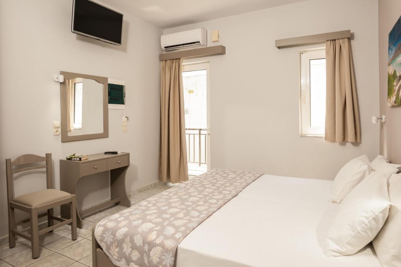 Niriis Hotel Kato Daratso Buitenkant foto