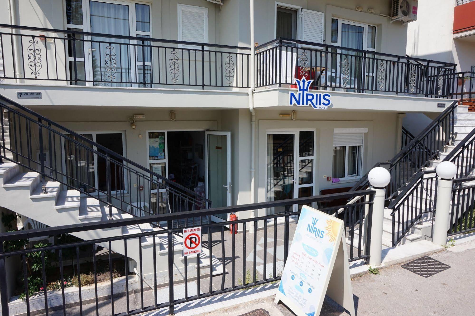 Niriis Hotel Kato Daratso Buitenkant foto