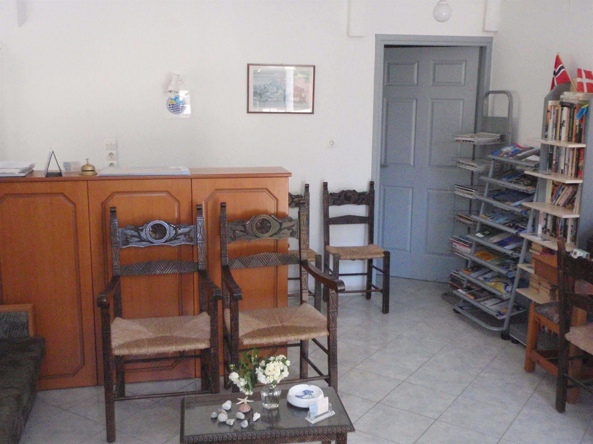 Niriis Hotel Kato Daratso Buitenkant foto