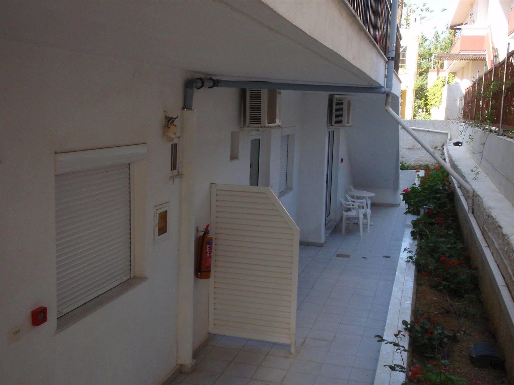 Niriis Hotel Kato Daratso Buitenkant foto
