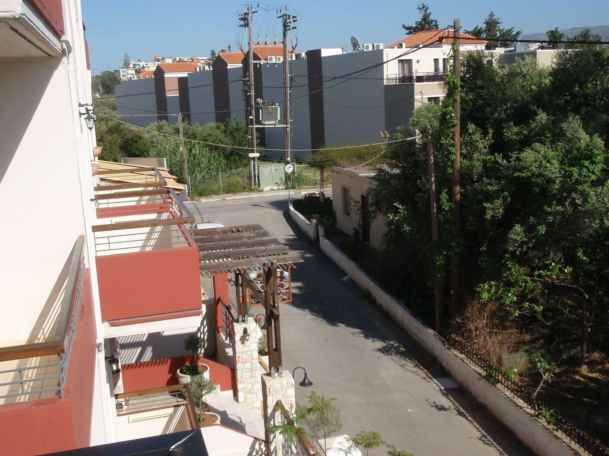 Niriis Hotel Kato Daratso Buitenkant foto